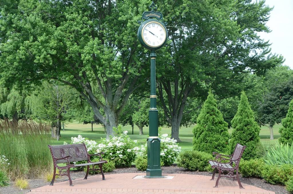Meadowbrook Country Club | restaurant | 2149 N Green Bay Rd, Mt Pleasant, WI 53405, USA | 2628989900 OR +1 262-898-9900