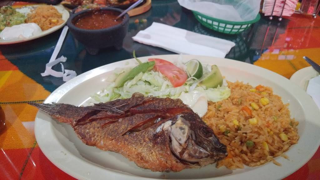 El Faro Restaurant | restaurant | 161 E Lake St, Bartlett, IL 60103, USA | 6303720977 OR +1 630-372-0977