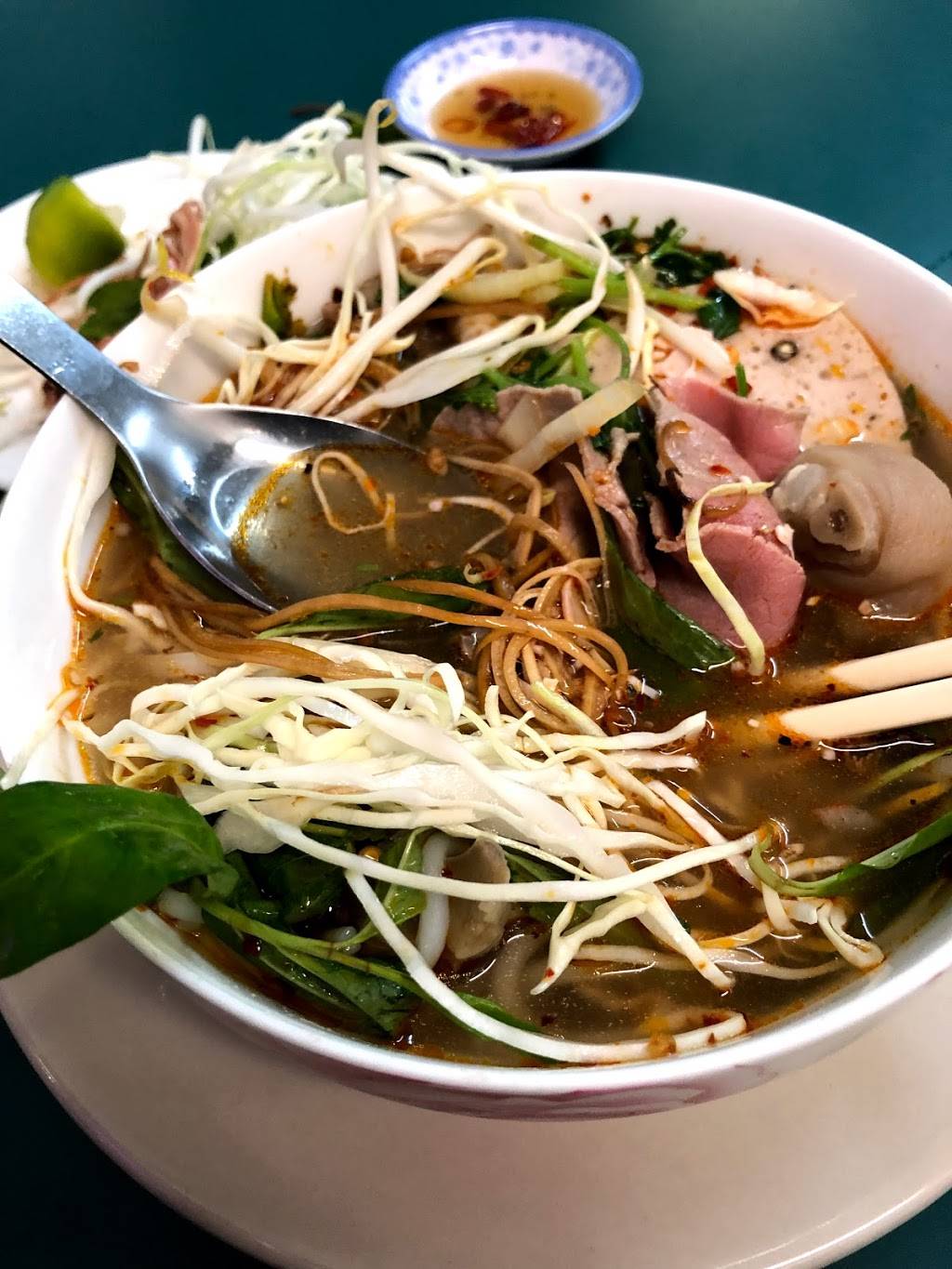 Bún Bò Huế Restaurant | restaurant | 7002 SE 82nd Ave, Portland, OR 97266, USA | 5037711141 OR +1 503-771-1141