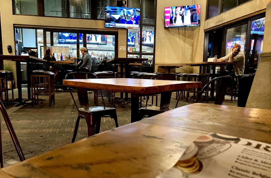 The Brass Tap | restaurant | 551 N Federal Hwy #600, Fort Lauderdale, FL 33301, USA | 7542008648 OR +1 754-200-8648