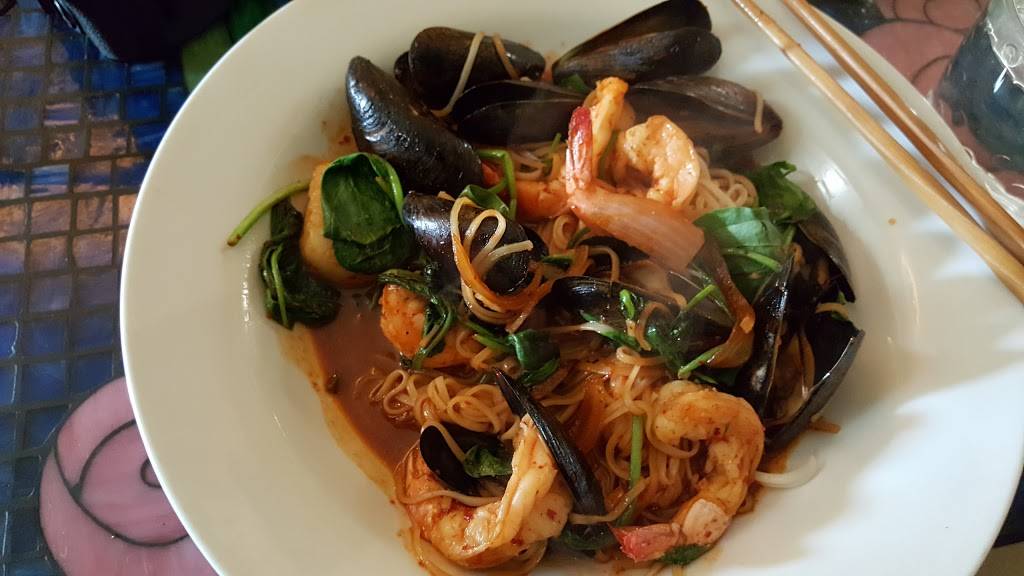 Suzies Soba | restaurant | 1009 W 36th St, Baltimore, MD 21211, USA | 4102430051 OR +1 410-243-0051