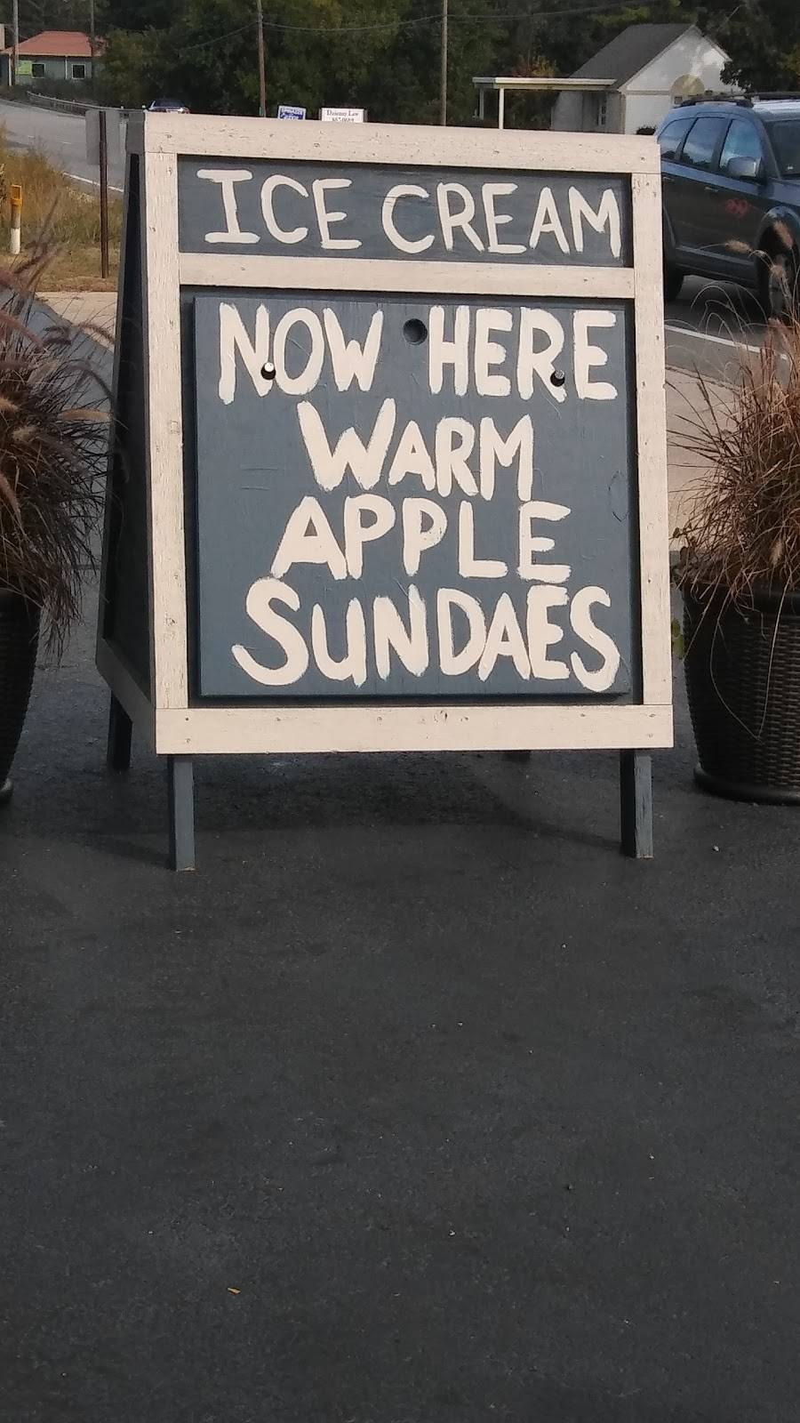 Chitter Chatter Ice Cream | restaurant | 8144 Airport Hwy, Holland, OH 43528, USA | 4198657223 OR +1 419-865-7223