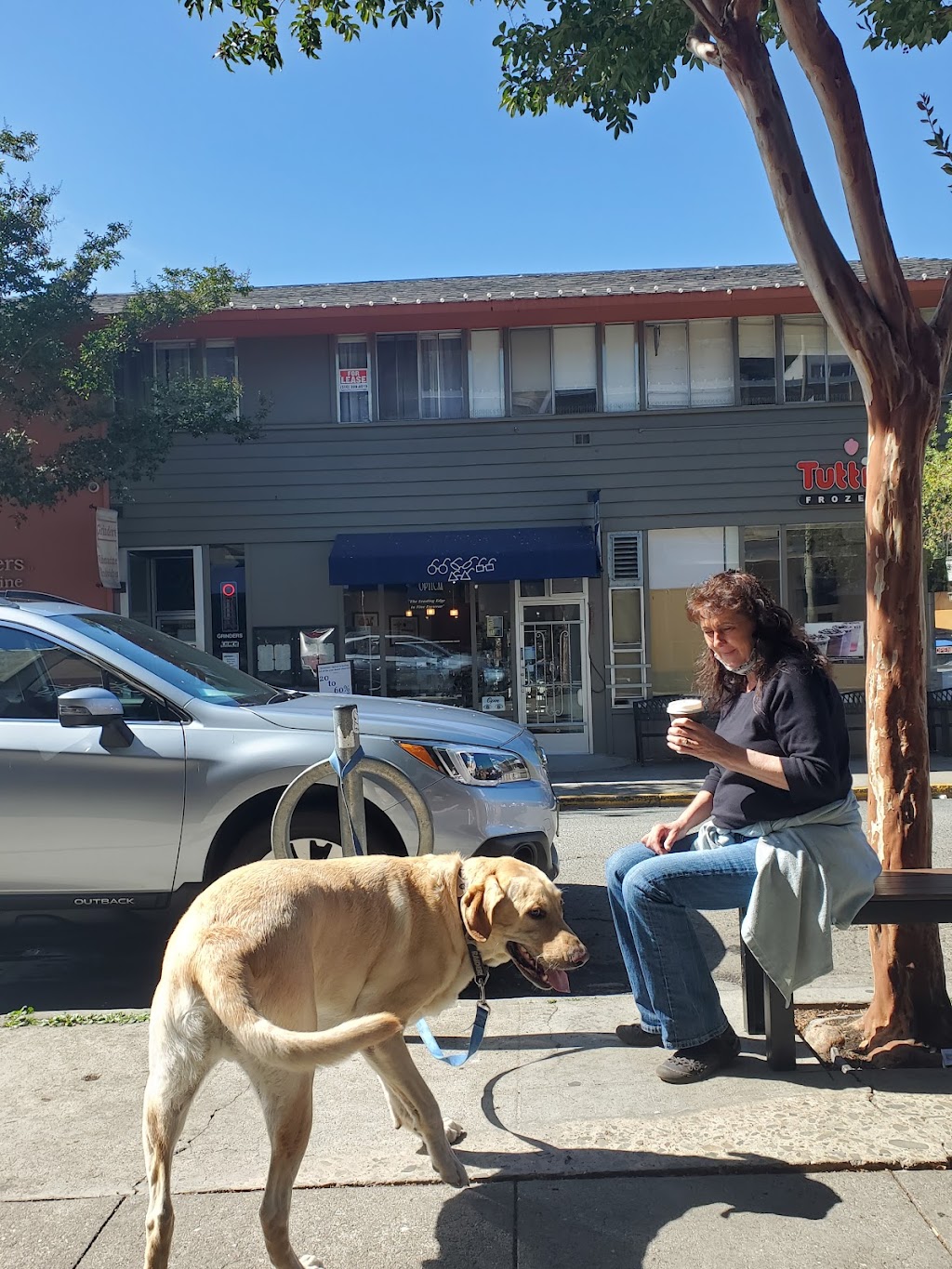 Peets Coffee | cafe | 2066 Antioch Ct, Oakland, CA 94611, USA | 5103396075 OR +1 510-339-6075