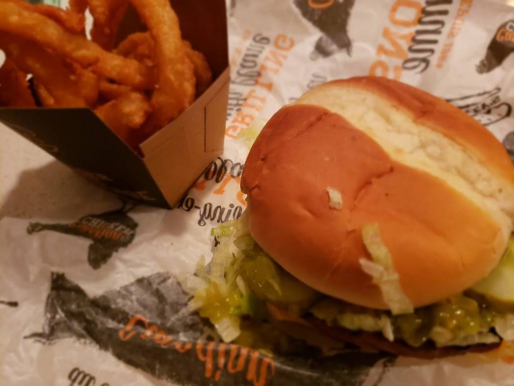 Harveys | restaurant | 200 Chemin de la Gare, Saint-Sauveur, QC J0R 1R6, Canada | 4502279279 OR +1 450-227-9279