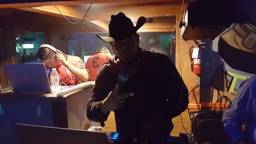 El Tequila Sunrise Mexican Restaurant And Bar | restaurant | 443 W Silver Star Rd, Ocoee, FL 34761, USA | 4073479522 OR +1 407-347-9522