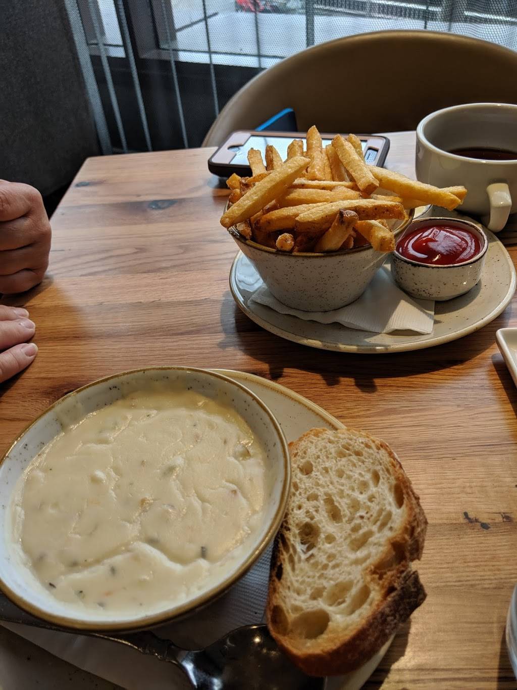 The Fig and the Judge | restaurant | 949-999 6th Ave, Seattle, WA 98104, USA | 2065830300 OR +1 206-583-0300