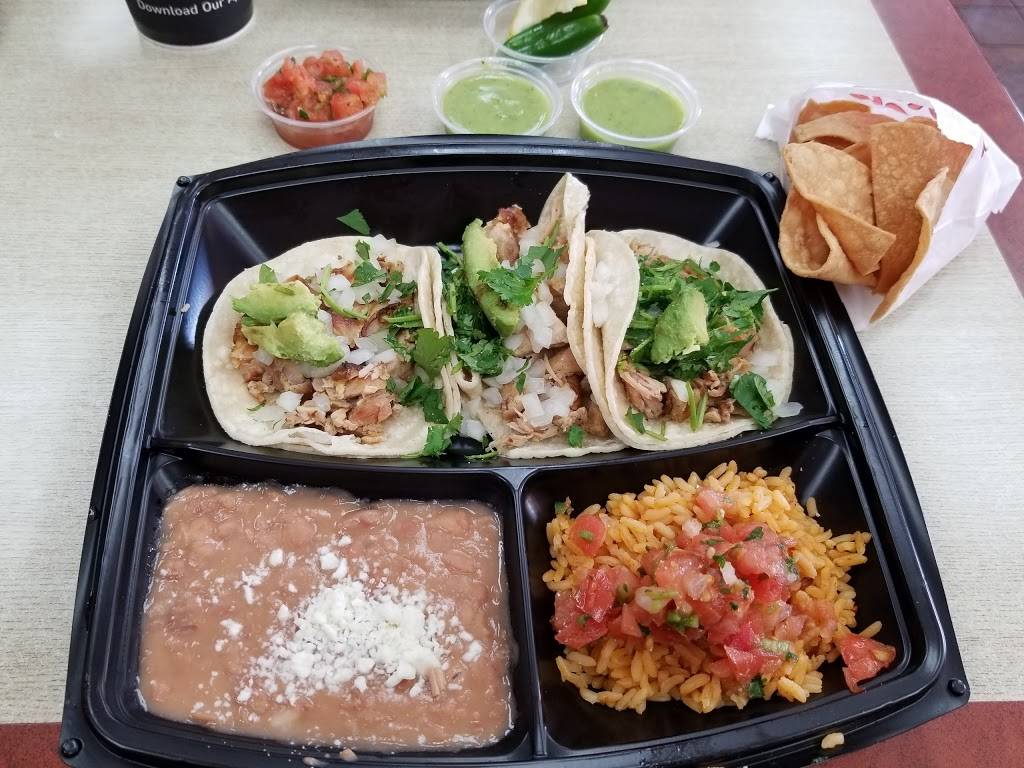 El Pollo Loco | restaurant | 2331 California Ave, Corona, CA 92881, USA | 9512731592 OR +1 951-273-1592