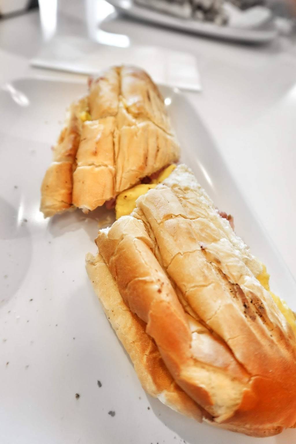 ZaZas Cuban Café | cafe | Airside 1, Gate 17, 1 Jeff Fuqua Blvd, Orlando, FL 32827, USA | 4078253430 OR +1 407-825-3430