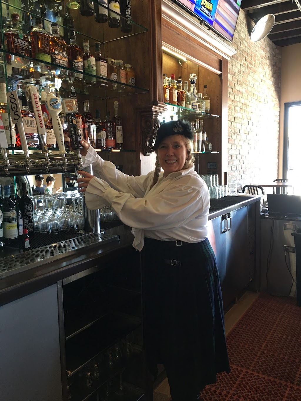 Gus & Andys Kitchen & Bar | restaurant | 2201 Honolulu Ave, Montrose, CA 91020, USA | 8184154756 OR +1 818-415-4756