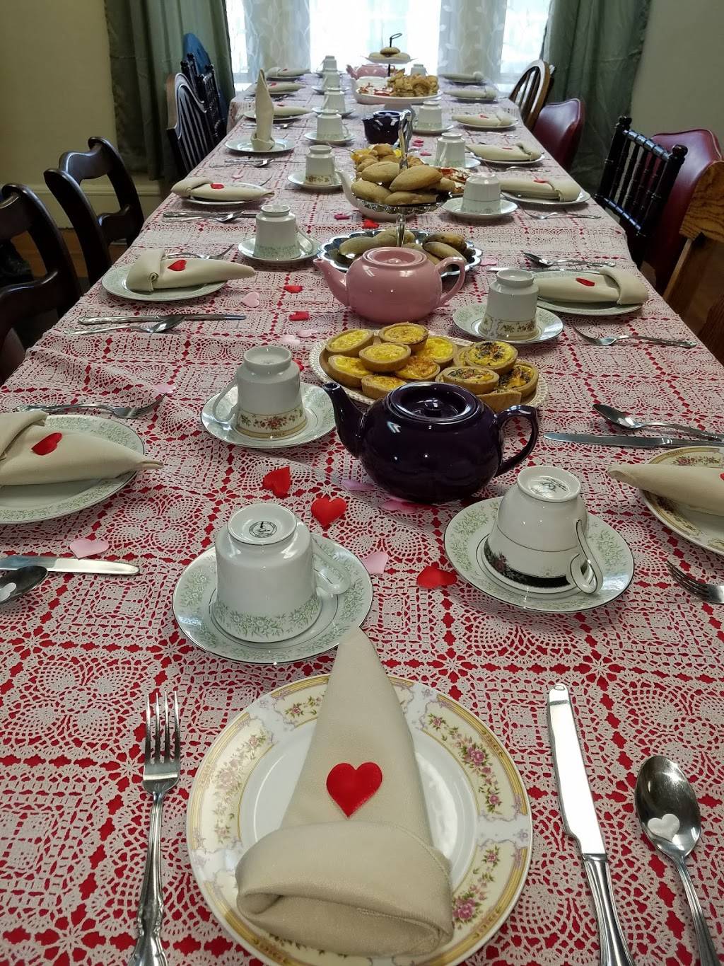 The Lemon Tree Tea House & Restaurant | cafe | 309 1st Ave W, Newton, IA 50208, USA | 6417922970 OR +1 641-792-2970