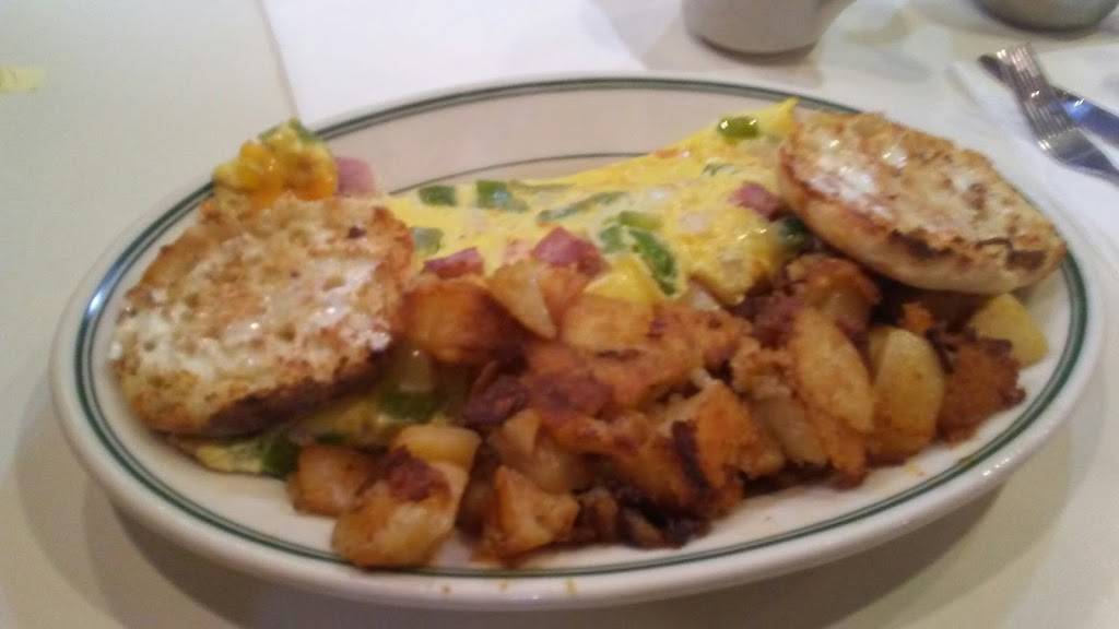 Russs | restaurant | 5 Rimmon Ave, Springfield, MA 01107, USA | 4137369754 OR +1 413-736-9754