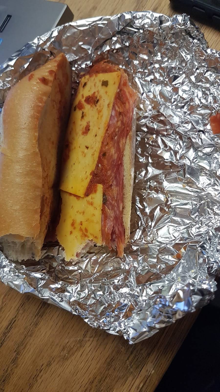 Subway | restaurant | 102 Bayfield St #3, Barrie, ON L4M 4V1, Canada | 7057375515 OR +1 705-737-5515