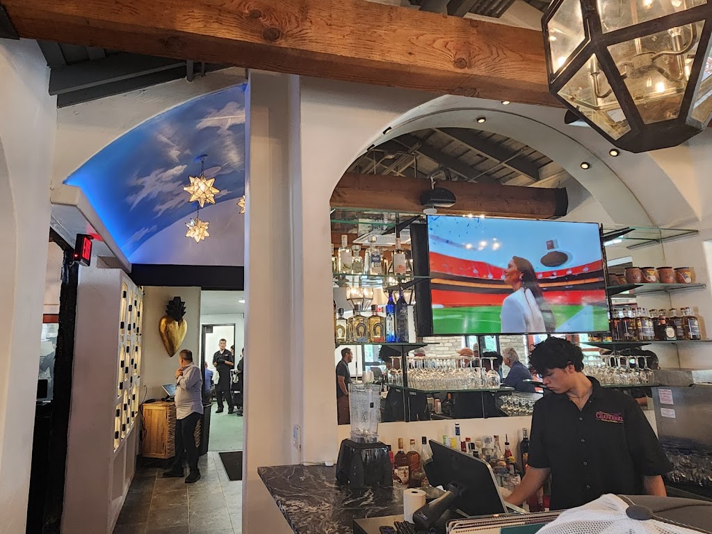 El Chaparral | restaurant | 36 Old San Antonio Rd, Boerne, TX 78006, USA | 8303008302 OR +1 830-300-8302