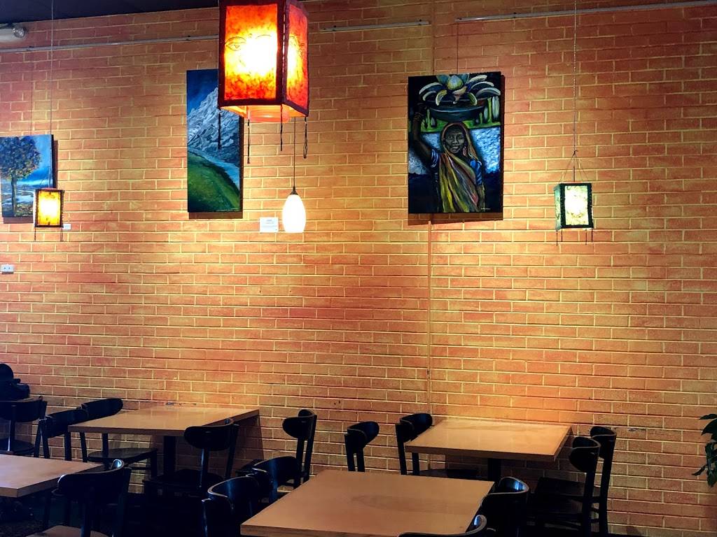 Yak & Yeti Cafe | restaurant | 1360 W Northern Lights Blvd, Anchorage, AK 99507, USA | 9077439090 OR +1 907-743-9090