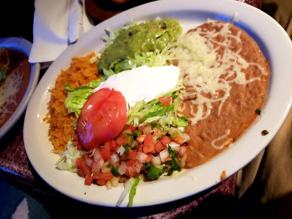 La Piedad | restaurant | 6524 Cornell Ave, Indianapolis, IN 46220, USA | 3174750988 OR +1 317-475-0988