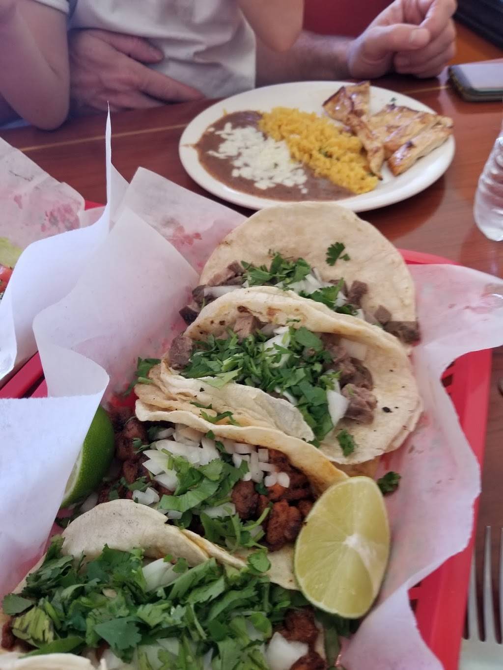 Herradero Taqueria | restaurant | 1905 Goodman Rd, Horn Lake, MS 38637, USA | 6625485531 OR +1 662-548-5531