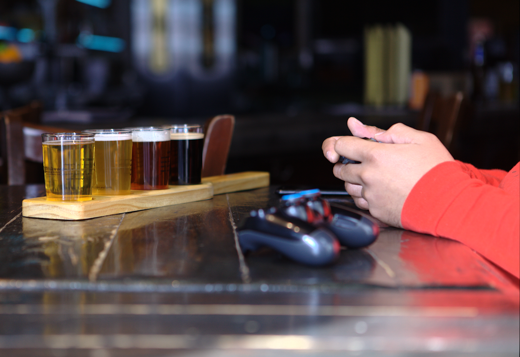 Oak & Shield Gaming Pub | restaurant | 600 E Ogden Ave, Milwaukee, WI 53202, USA | 4149881750 OR +1 414-988-1750