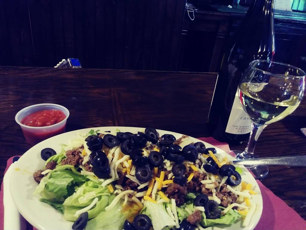 Snappers Bar and Grill | restaurant | 1058 PA-307, Factoryville, PA 18419, USA | 5703781000 OR +1 570-378-1000