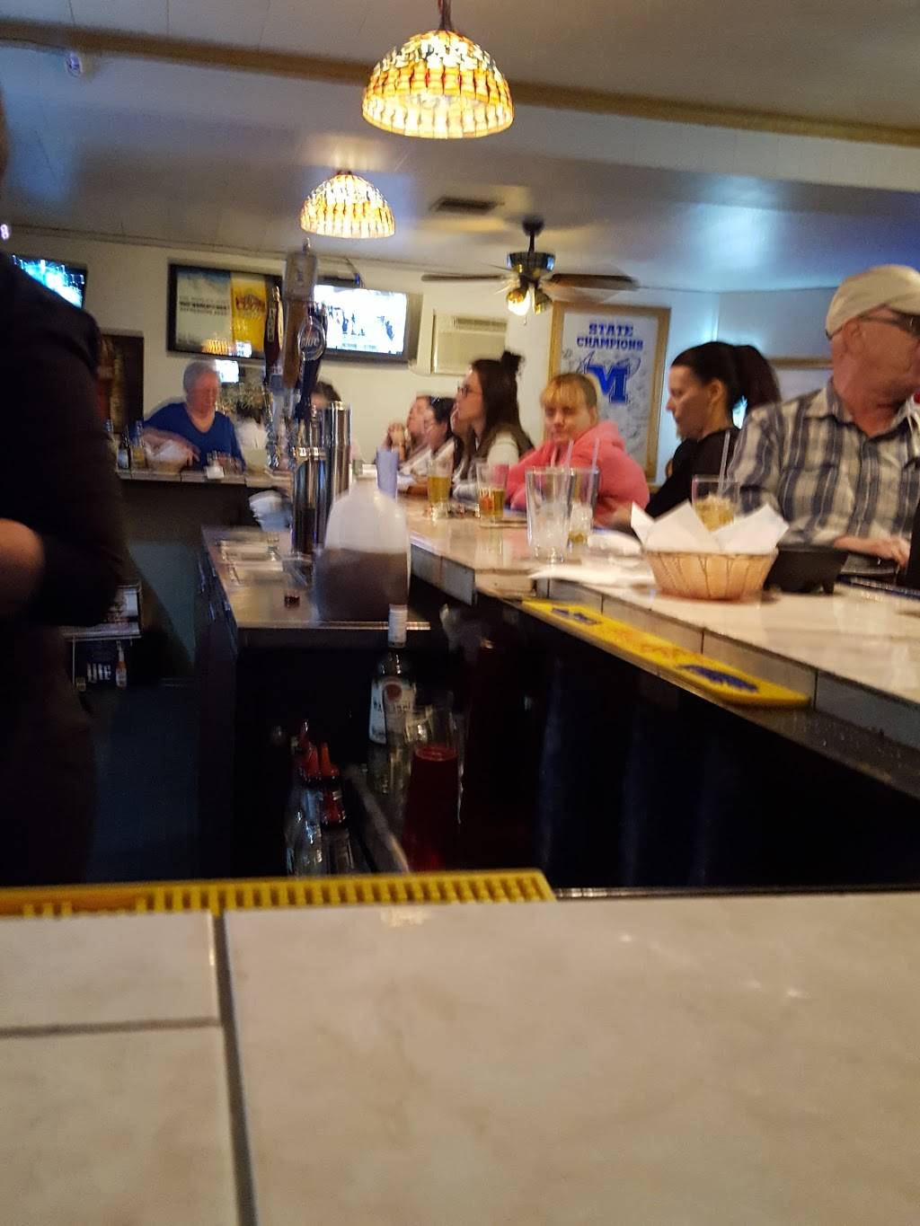 Yockos | restaurant | 18 N Delaware Ave, Minersville, PA 17954, USA | 5705445442 OR +1 570-544-5442