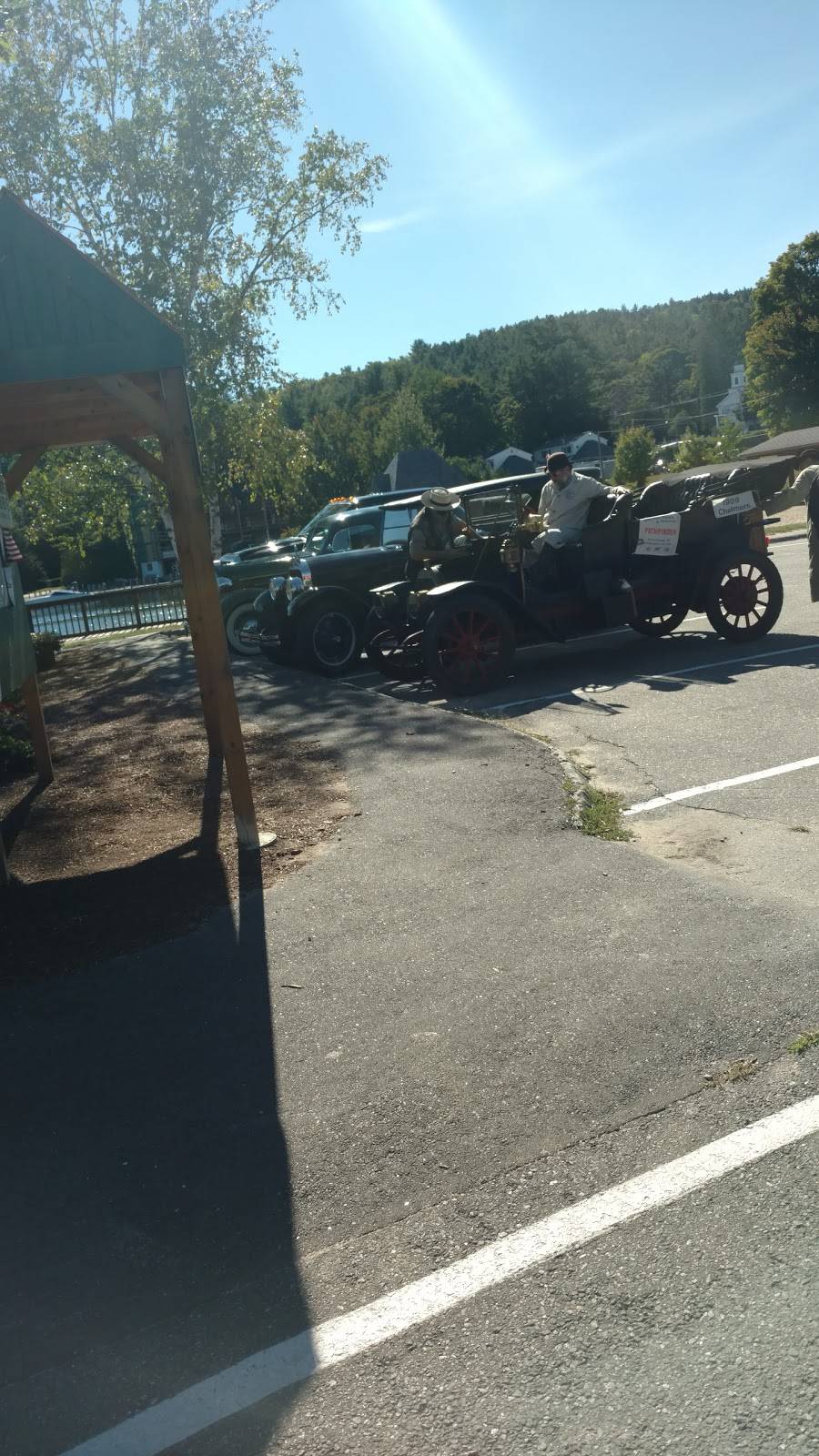 Winnipesaukee Flagship Corporation | restaurant | 30 Lake St, Center Harbor, NH 03226, USA | 6032537355 OR +1 603-253-7355