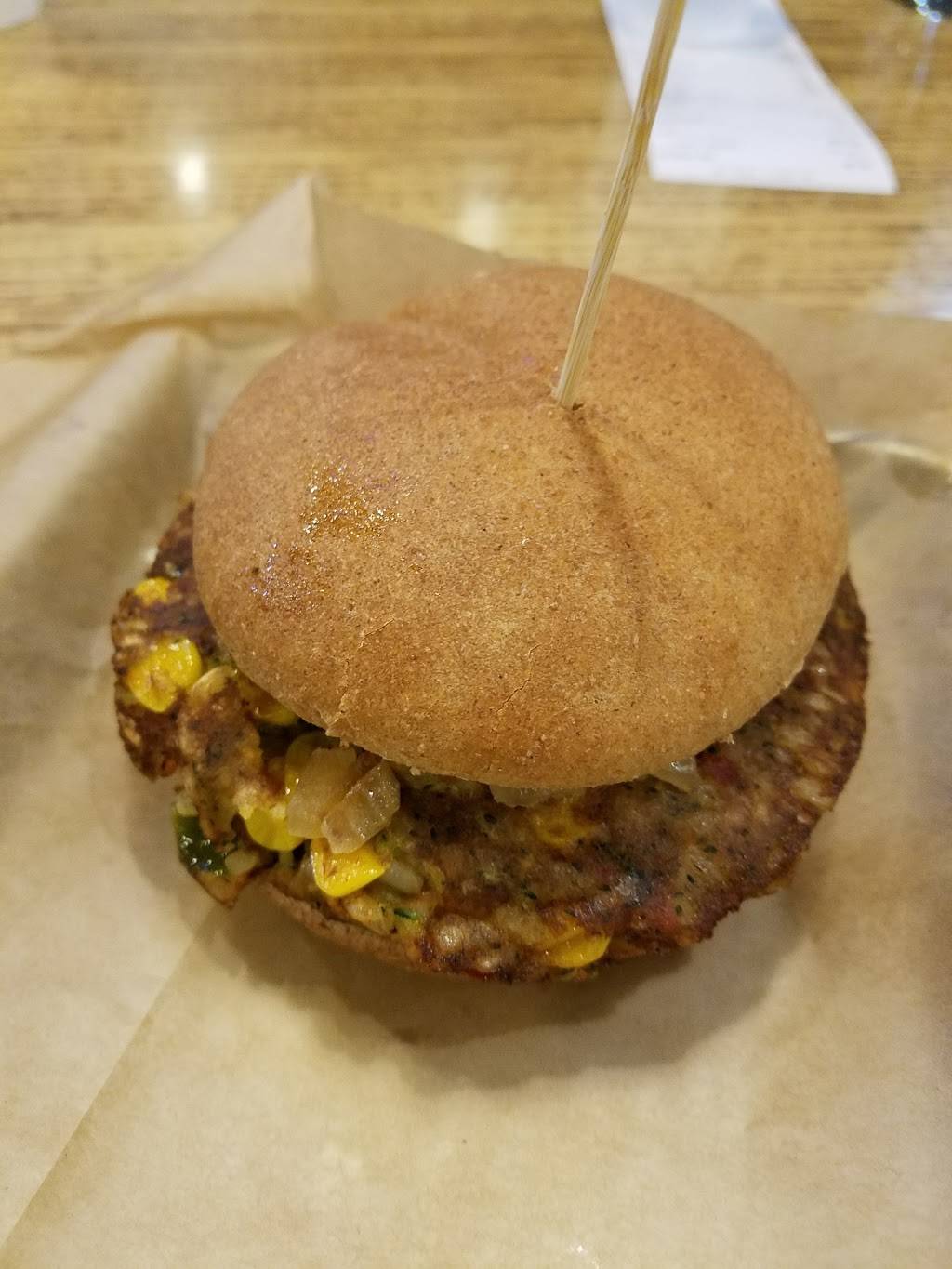 Elevation Burger | restaurant | 142 Branch Rd SE, Vienna, VA 22180, USA | 7038657277 OR +1 703-865-7277