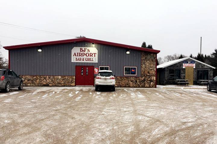 BJ’s Airport Bar and Grill | restaurant | W9944 Airport Rd, Black River Falls, WI 54615, USA | 7152844080 OR +1 715-284-4080