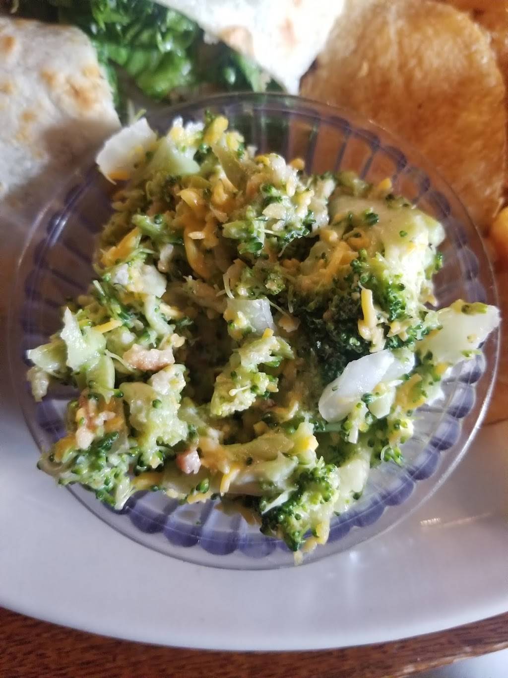 White Pines Resort | restaurant | 6712 W Pines Rd, Mt Morris, IL 61054, USA | 8159462400 OR +1 815-946-2400