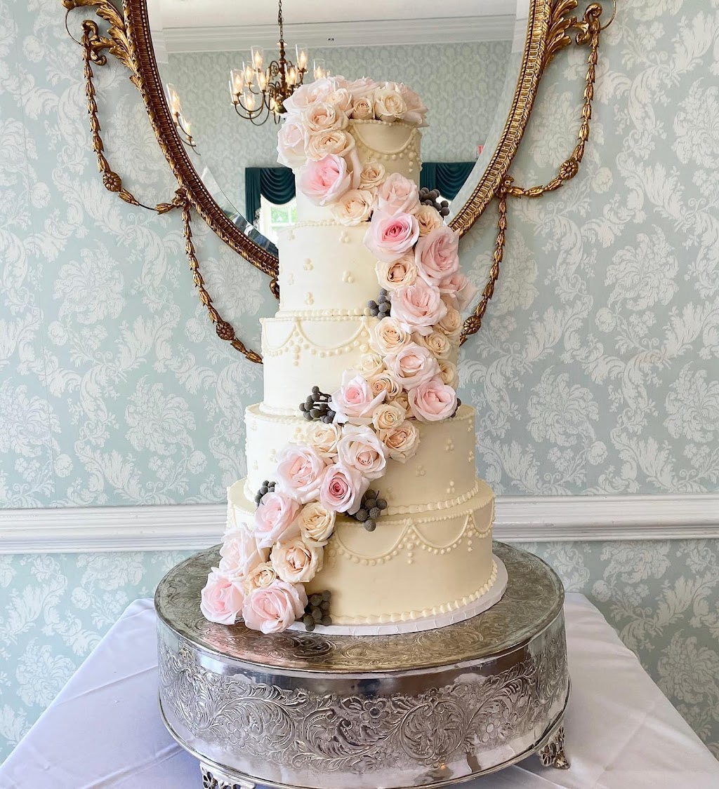 Sweet Revenge Bakery & Occasion Cakes | bakery | 620 Henry St, Eden, NC 27288, USA | 3366273694 OR +1 336-627-3694