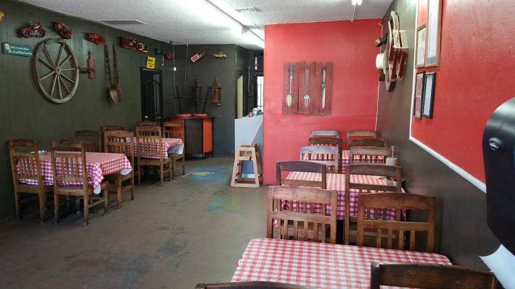 Robert Earls BBQ | restaurant | 703 E Artesia Blvd, Long Beach, CA 90805, USA | 5627261116 OR +1 562-726-1116