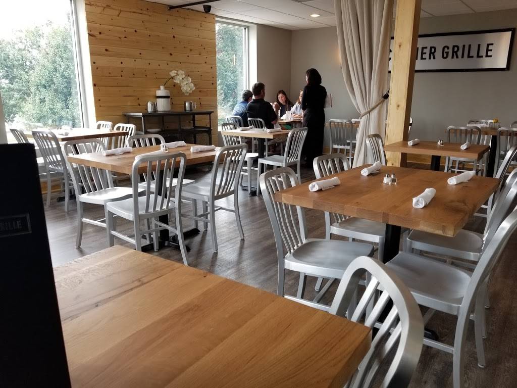 The Corner Grille | restaurant | 3823 Main St, Atlanta, GA 30337, USA | 4047671135 OR +1 404-767-1135