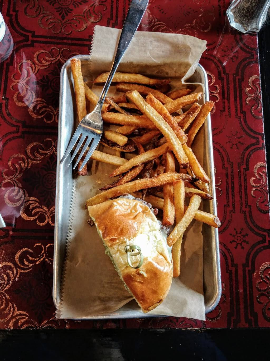 Pat and Gracies | restaurant | 138 Graceland Blvd, Columbus, OH 43214, USA | 6149875147 OR +1 614-987-5147