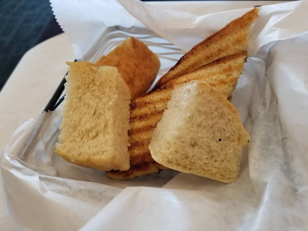 Giovannis Kitchen | restaurant | 8831 Ladue Rd, St. Louis, MO 63124, USA | 3147214100 OR +1 314-721-4100