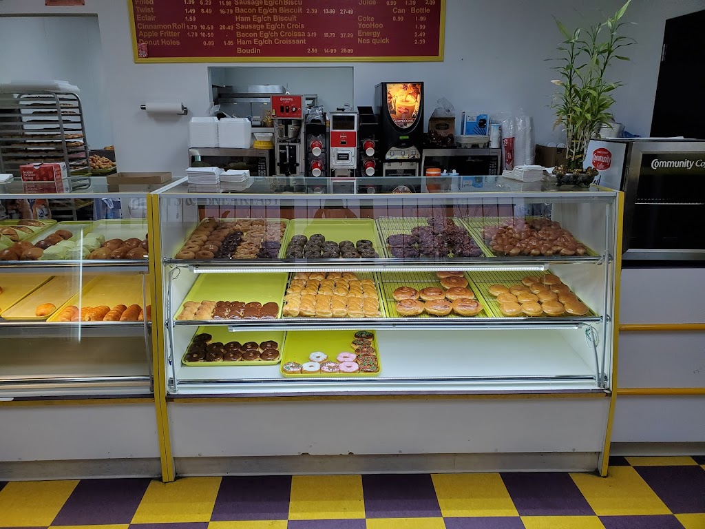 Crispy Donuts | bakery | 2915 Highland Rd, Baton Rouge, LA 70802, USA | 2253793334 OR +1 225-379-3334