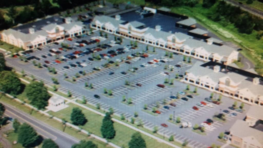 Southbury Green | shopping mall | 775 Main St S, Southbury, CT 06488, USA | 2036355560 OR +1 203-635-5560