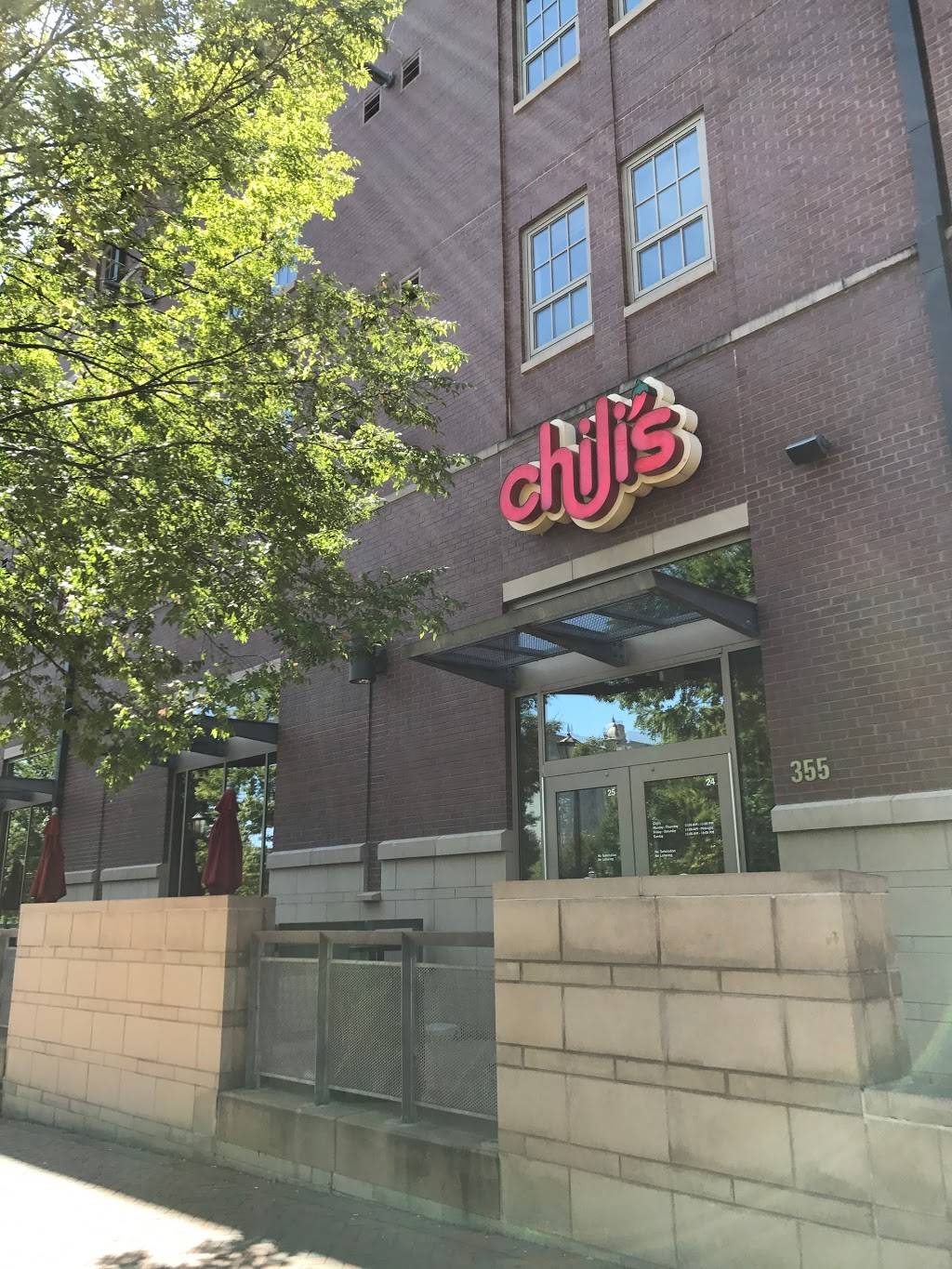 Chilis Grill & Bar | restaurant | 355 W Cary St, Richmond, VA 23284, USA | 8048282445 OR +1 804-828-2445