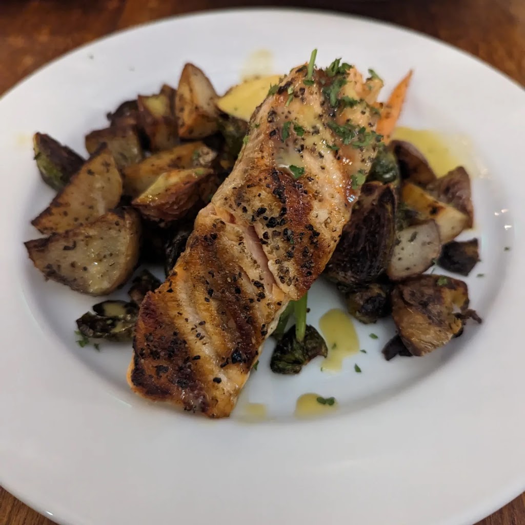 Grants Neighborhood Grill | restaurant | 1835 W Cherry Ln, Meridian, ID 83646, USA | 2088844278 OR +1 208-884-4278