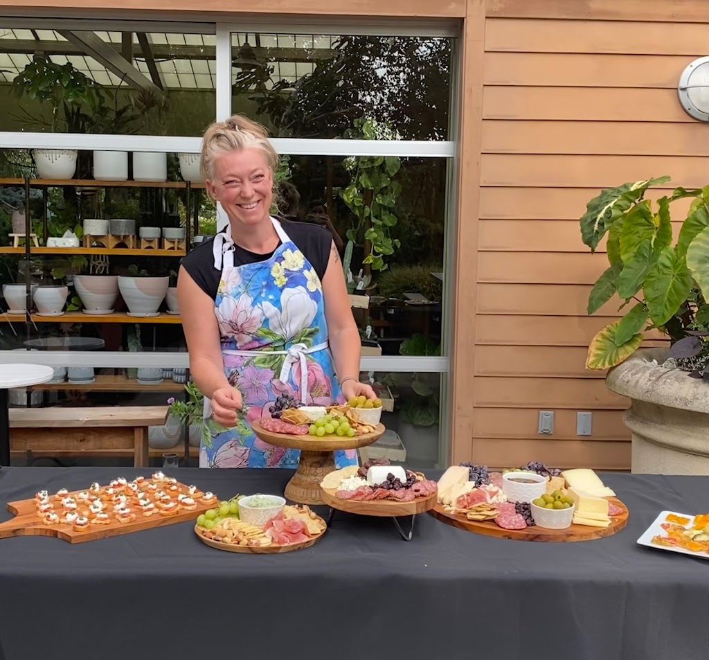 Little Leaf Cafe at The Garden | restaurant | 879 W Main St, Silverton, OR 97381, USA | 5038744294 OR +1 503-874-4294