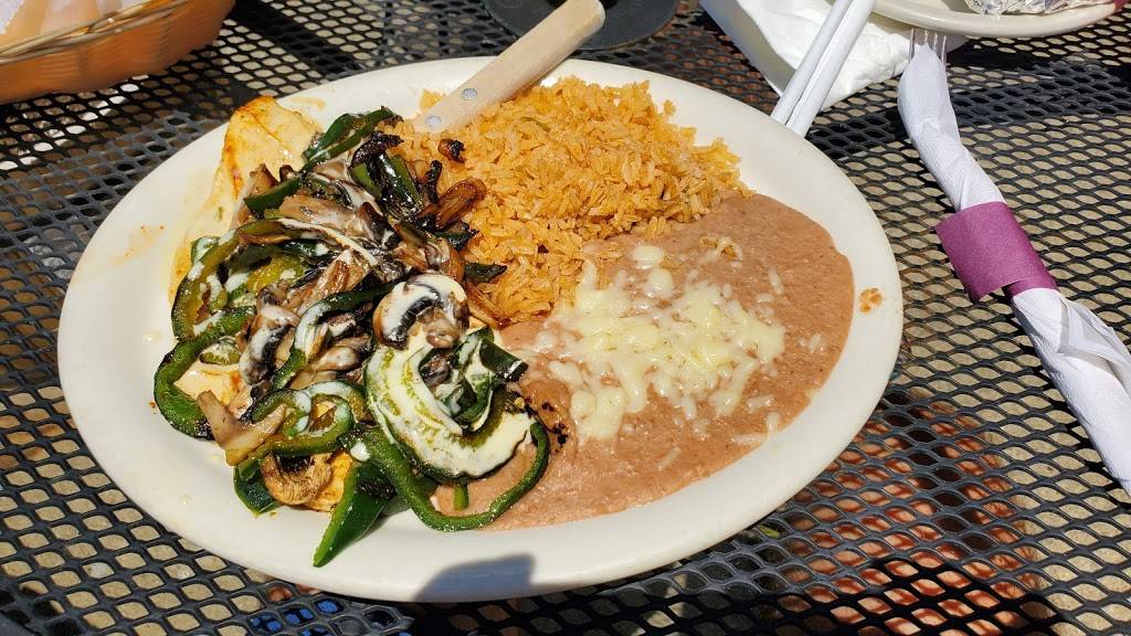 Nachos | restaurant | 8080 TN-100 C, Nashville, TN 37221, USA | 6156462300 OR +1 615-646-2300