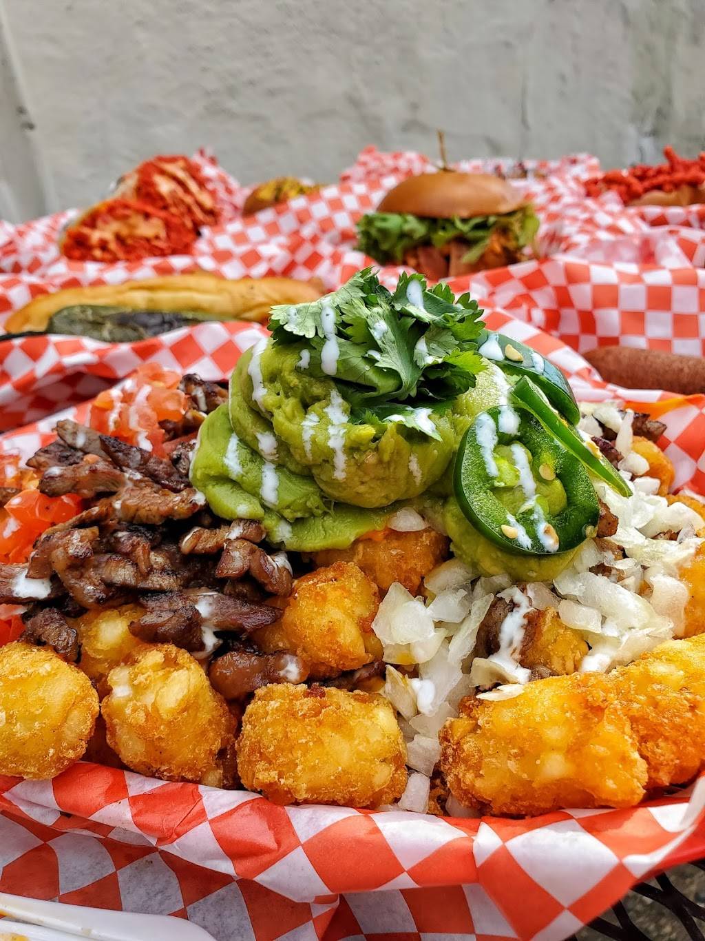 DAVES DOGS GRILL | restaurant | 900 N Milpas St, Santa Barbara, CA 93103, USA | 8058696583 OR +1 805-869-6583