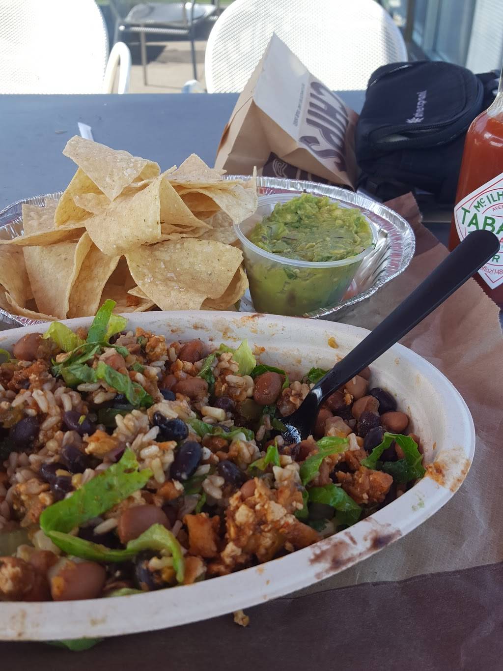 Chipotle Mexican Grill | restaurant | 9188 Mentor Ave, Mentor, OH 44060, USA | 4402550759 OR +1 440-255-0759