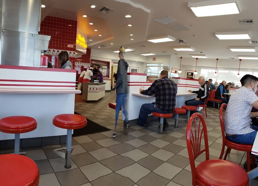 In-N-Out Burger | restaurant | 3156 N Recker Rd, Mesa, AZ 85215, USA | 8007861000 OR +1 800-786-1000