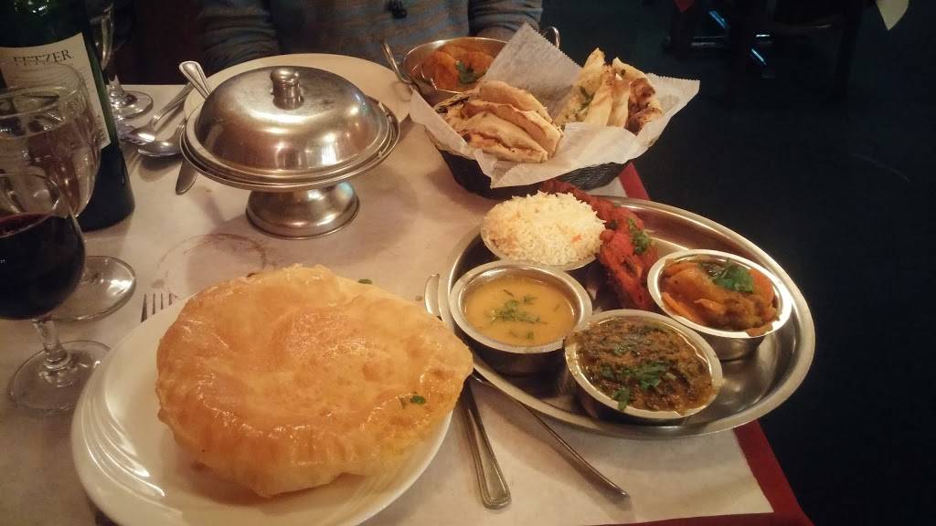 Polash | restaurant | 2179 3rd Ave #1, New York, NY 10035, USA | 2124100276 OR +1 212-410-0276