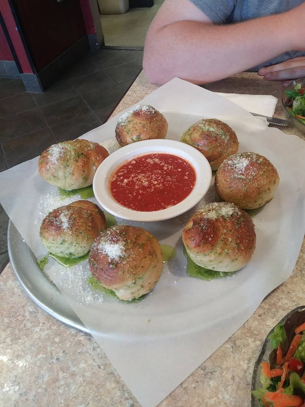 Bella Napoli Pizza & Pasta | restaurant | 419 E Main St, Canfield, OH 44406, USA | 3305333434 OR +1 330-533-3434