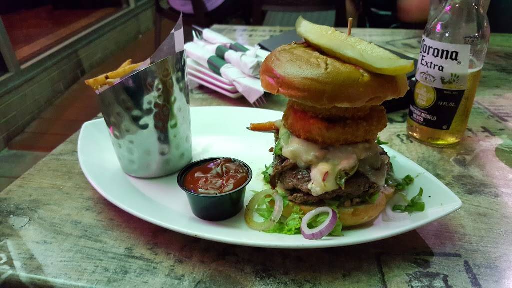 Primetime Sports Bar & Grille | restaurant | 11250 James Swart Cir, Fairfax, VA 22030, USA | 7033520260 OR +1 703-352-0260