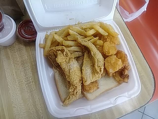 JJ Fish & Chicken | restaurant | 2567 Burr St, Gary, IN 46406, USA | 2198445423 OR +1 219-844-5423