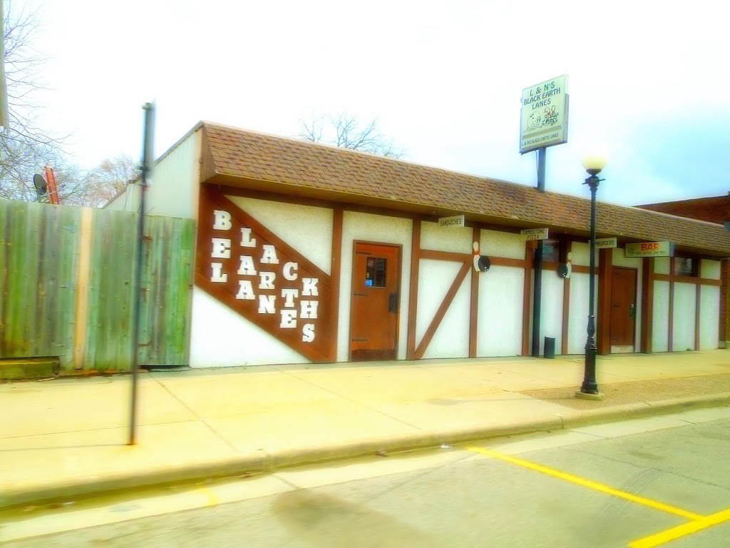 Black Earth Lanes | restaurant | 1031 Mills St, Black Earth, WI 53515, USA | 6087672382 OR +1 608-767-2382