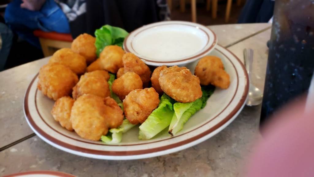 Tommys Home Run Family Restaurant | restaurant | 7839 Sheridan Rd, Kenosha, WI 53143, USA | 2626545155 OR +1 262-654-5155