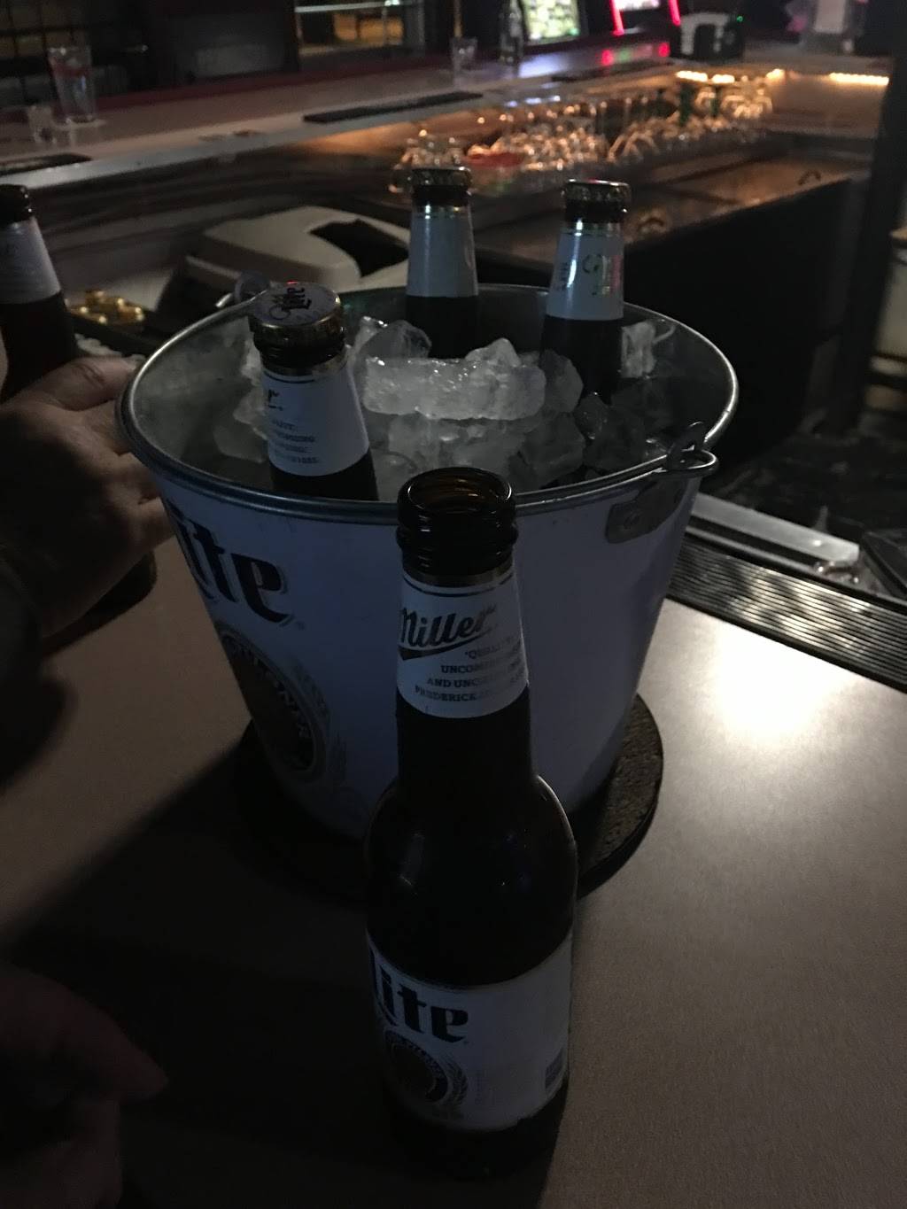 West 79 Sports Bar | restaurant | 7107 W 79th St, Burbank, IL 60459, USA | 7085996399 OR +1 708-599-6399