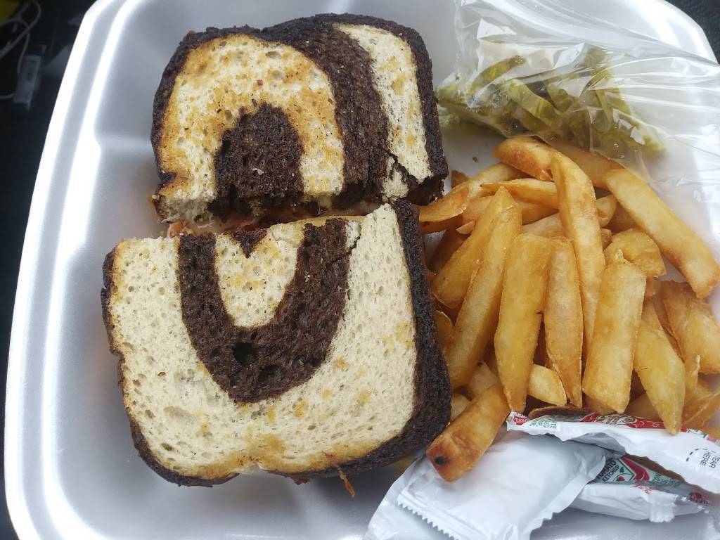 Cottrells Country Store | restaurant | 119 Point Marion Rd, Morgantown, WV 26505, USA | 3042921001 OR +1 304-292-1001