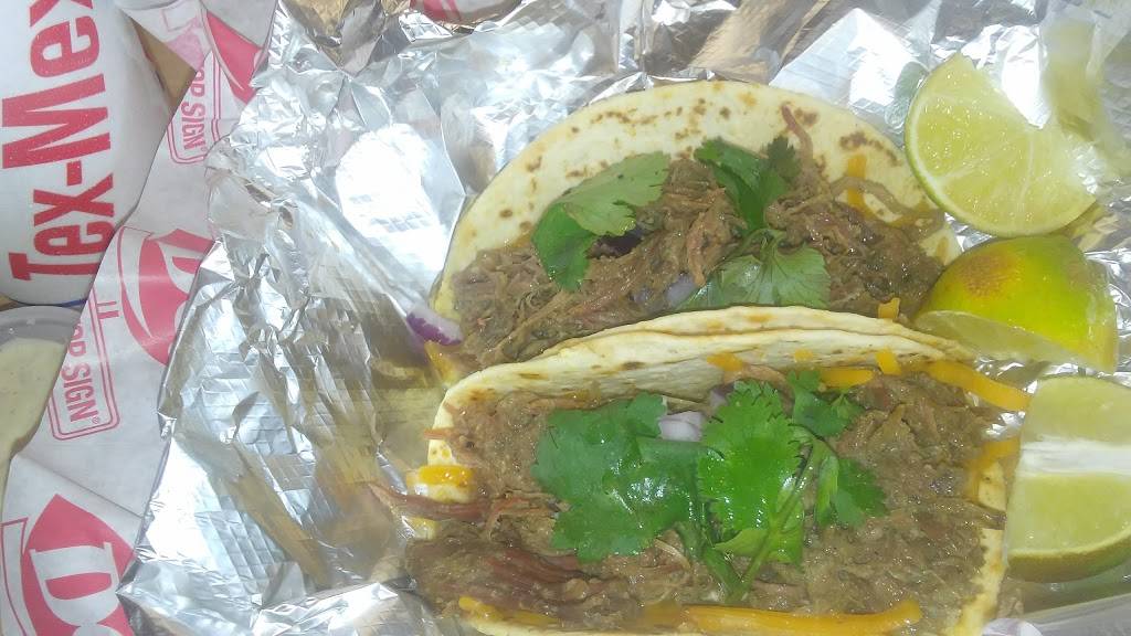 Dairy Queen Store | restaurant | 508 W Randol Mill Rd, Arlington, TX 76011, USA | 8178602912 OR +1 817-860-2912